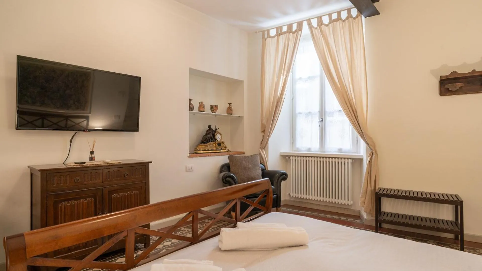 Chiave Di Volta Lovely Guesthouse With Terrace 瓦伦纳